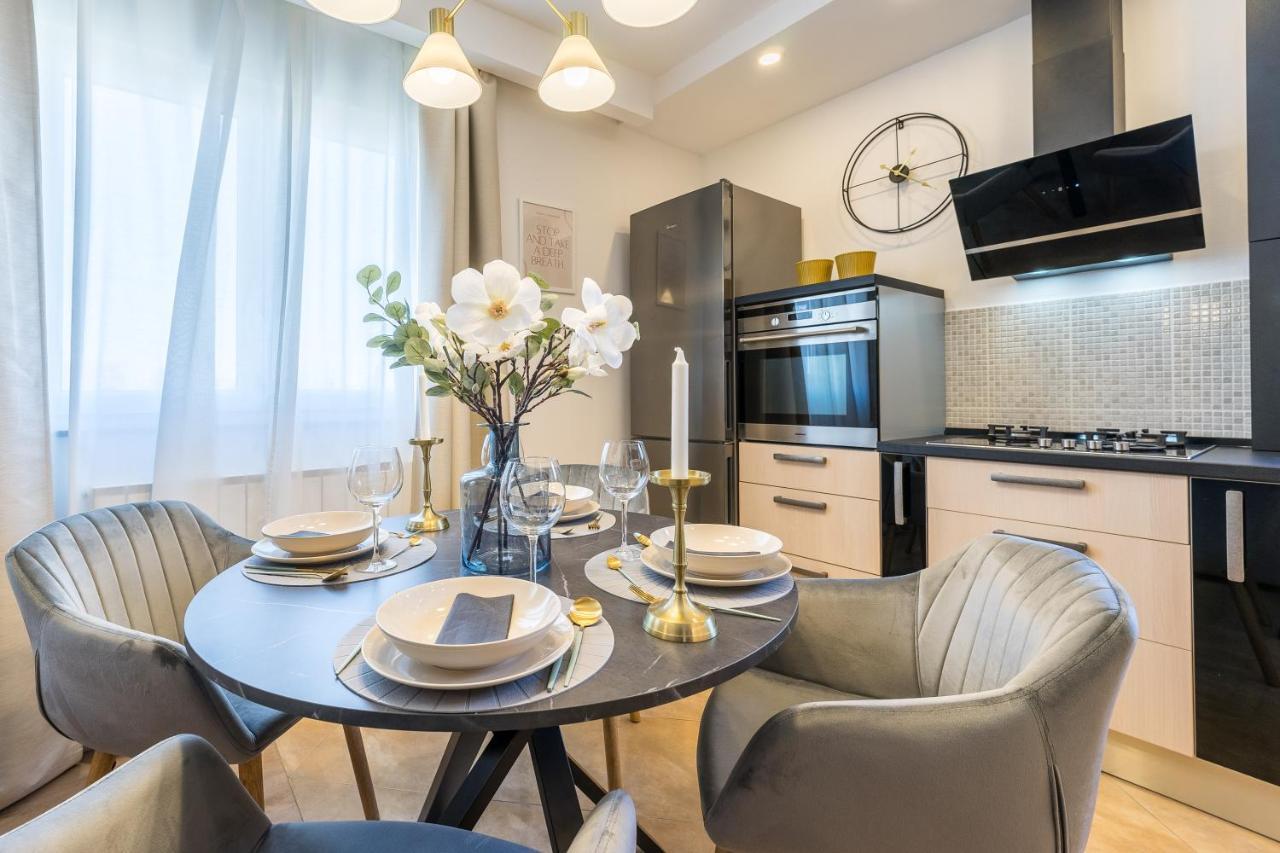 Apartment Emma With Sauna Zagreb Bagian luar foto