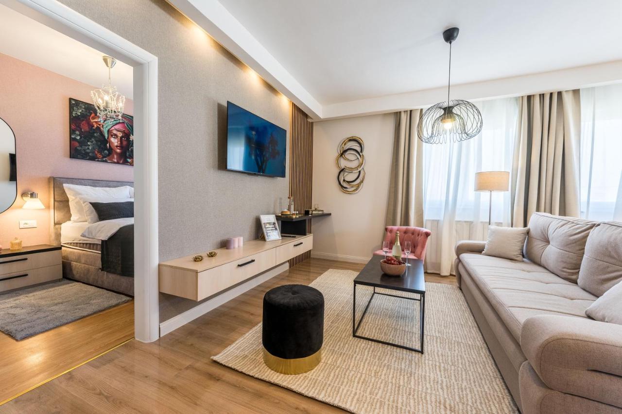 Apartment Emma With Sauna Zagreb Bagian luar foto