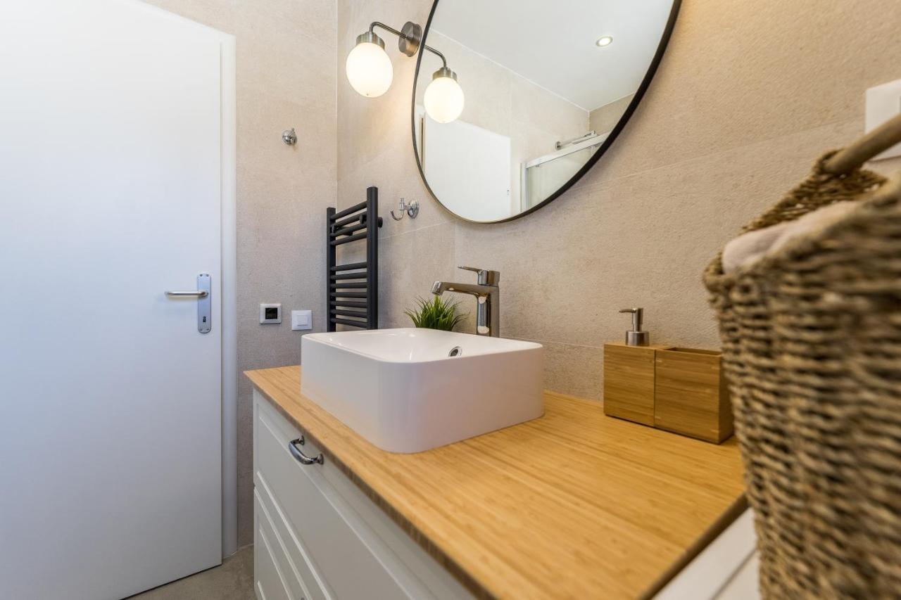Apartment Emma With Sauna Zagreb Bagian luar foto