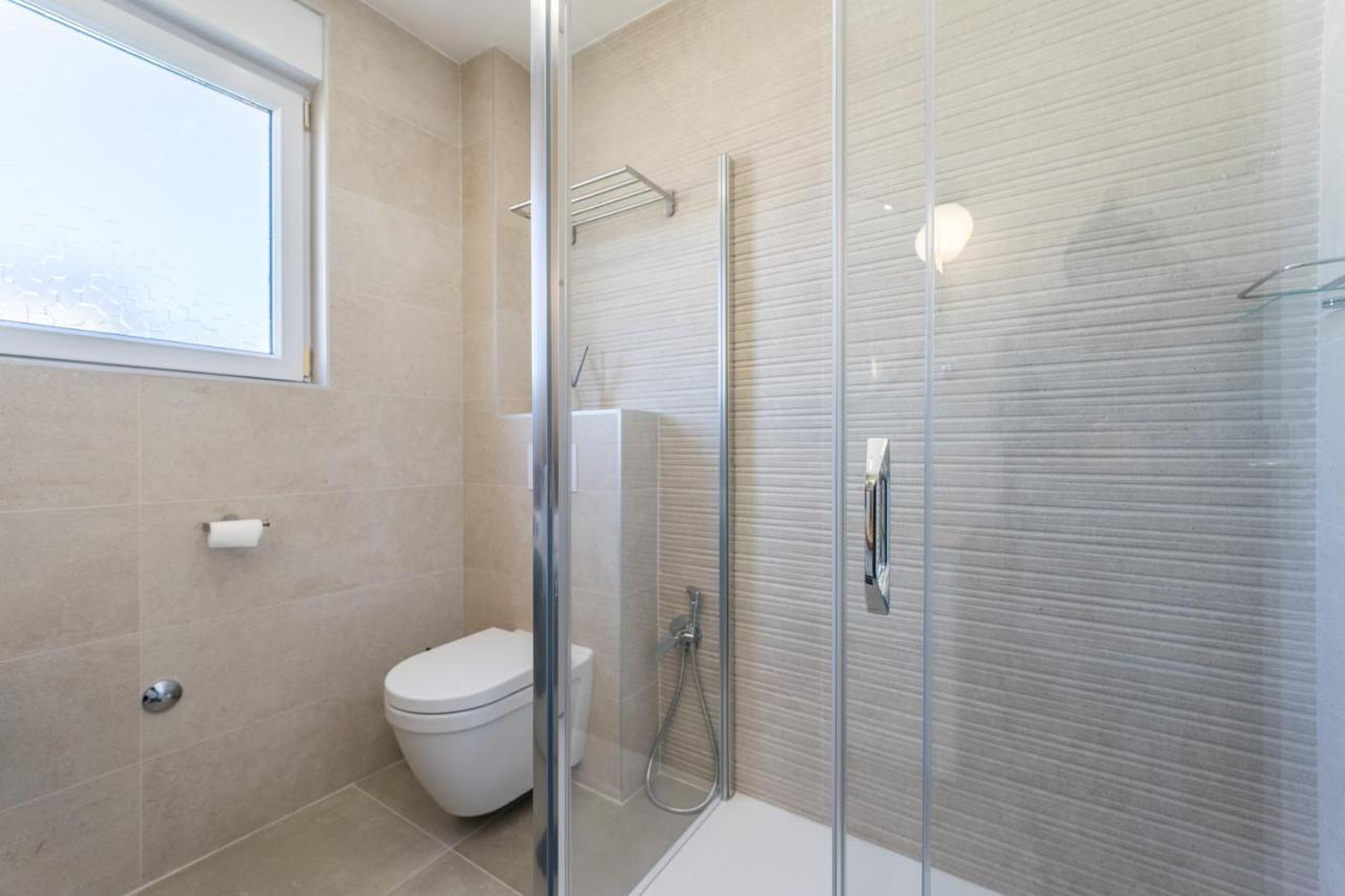 Apartment Emma With Sauna Zagreb Bagian luar foto