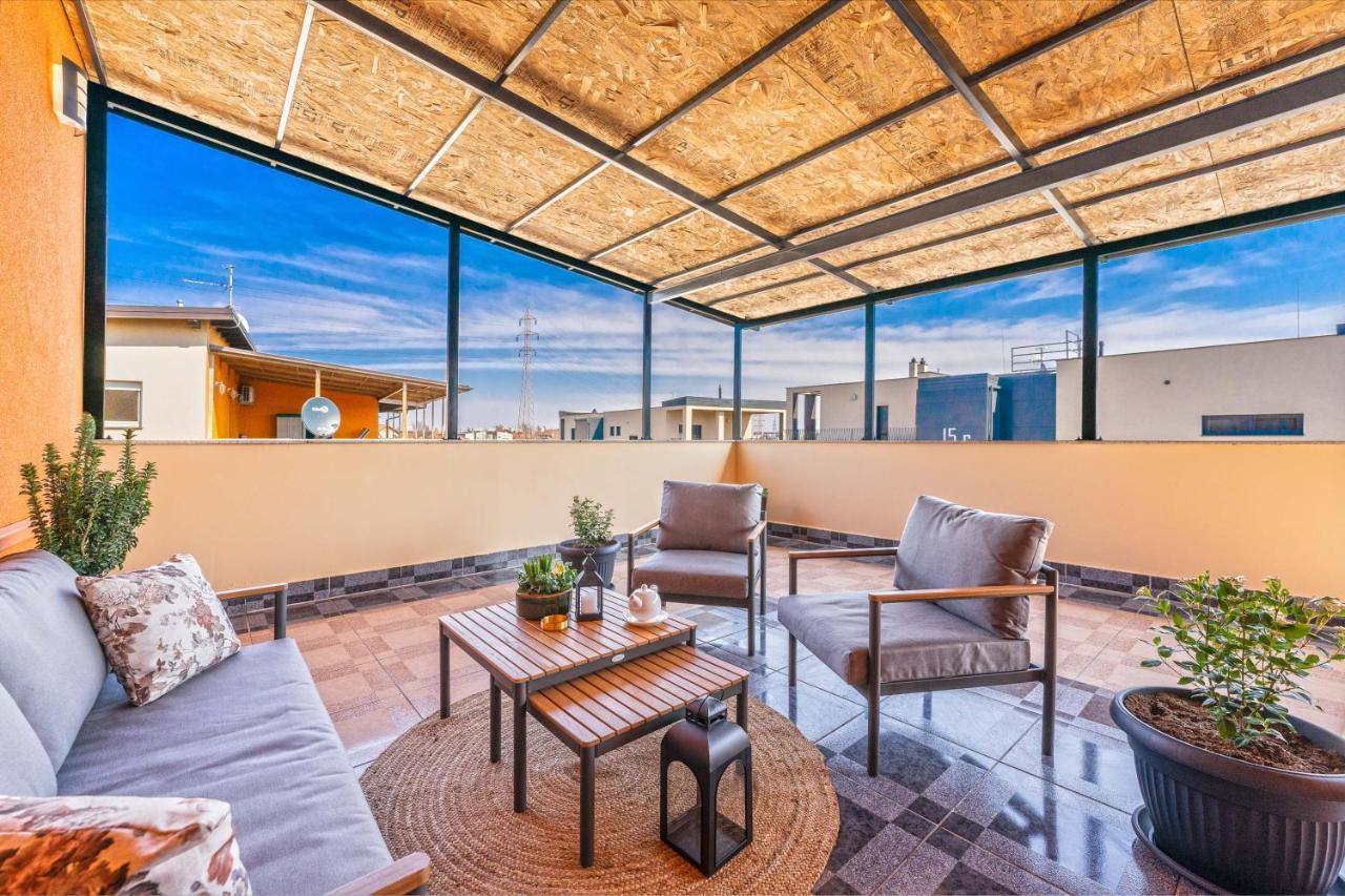 Apartment Emma With Sauna Zagreb Bagian luar foto