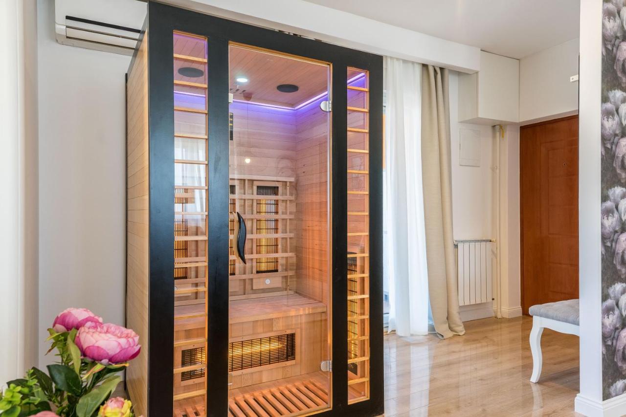 Apartment Emma With Sauna Zagreb Bagian luar foto