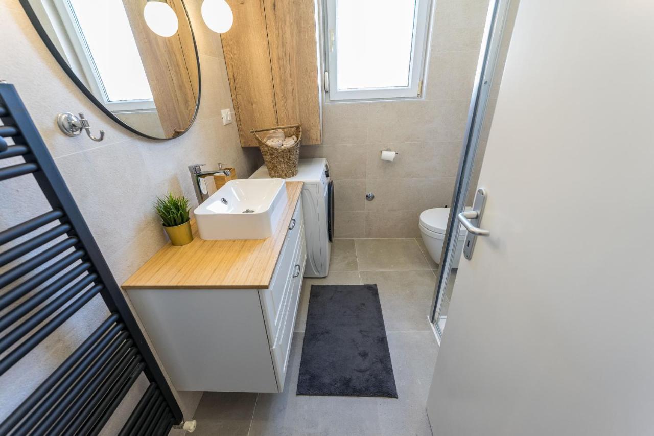 Apartment Emma With Sauna Zagreb Bagian luar foto