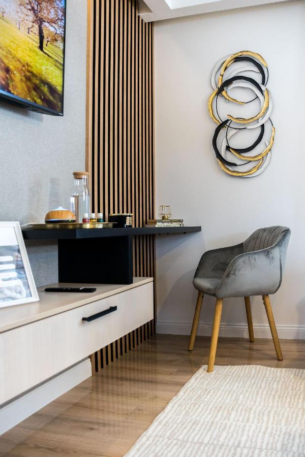 Apartment Emma With Sauna Zagreb Bagian luar foto