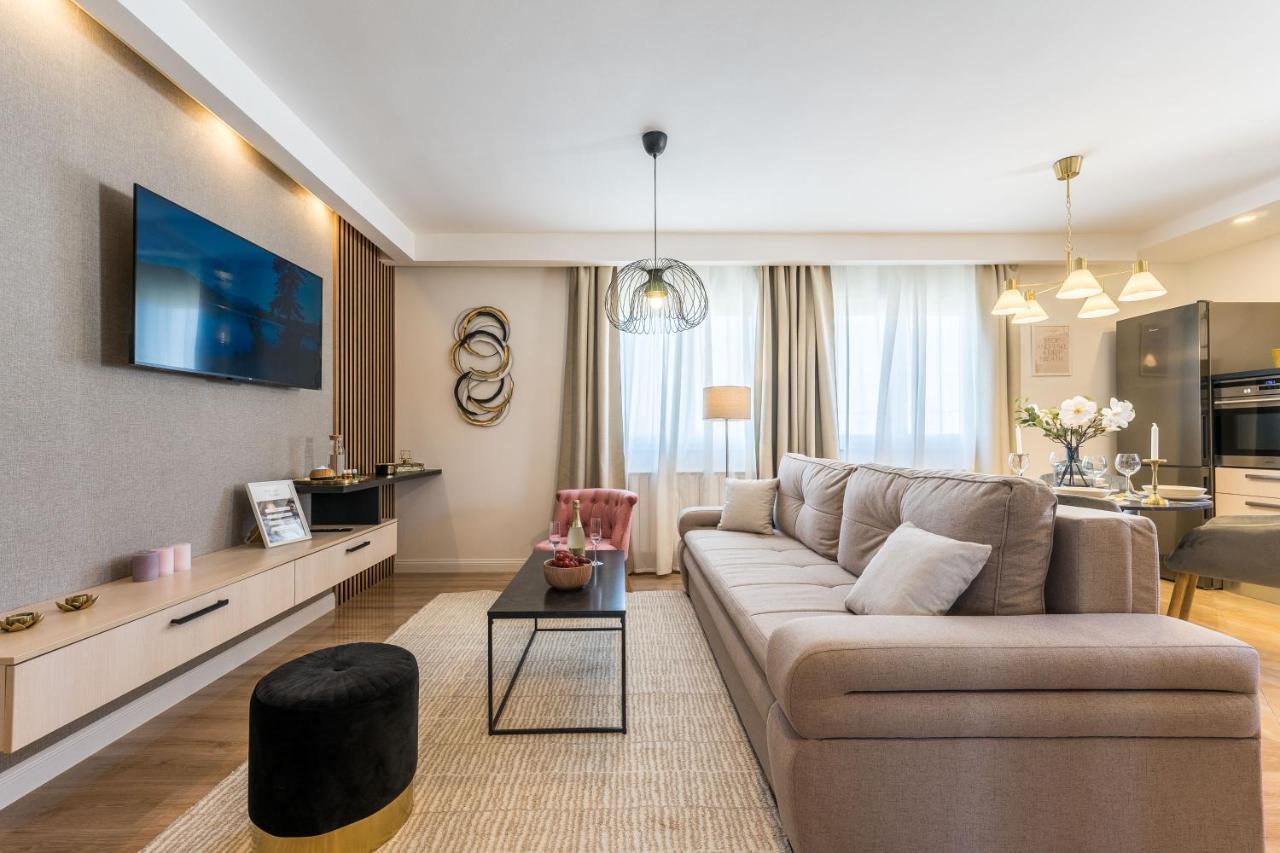 Apartment Emma With Sauna Zagreb Bagian luar foto