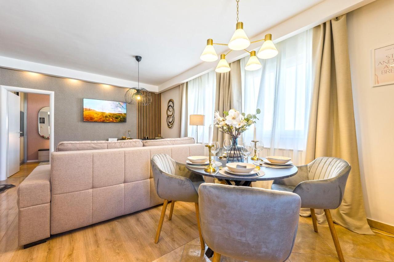 Apartment Emma With Sauna Zagreb Bagian luar foto